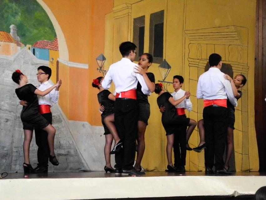 Semana Cultural Secundaria (trajes típicos, bailes regionales y doblajes)