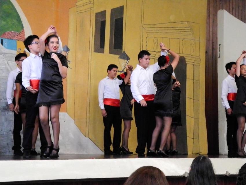 Semana Cultural Secundaria (trajes típicos, bailes regionales y doblajes)