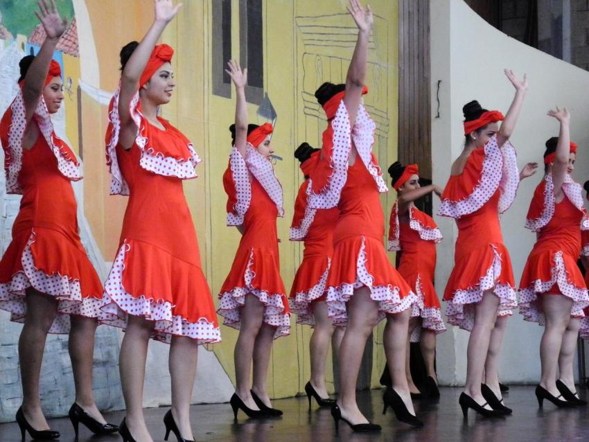 Semana Cultural Secundaria (trajes típicos, bailes regionales y doblajes)