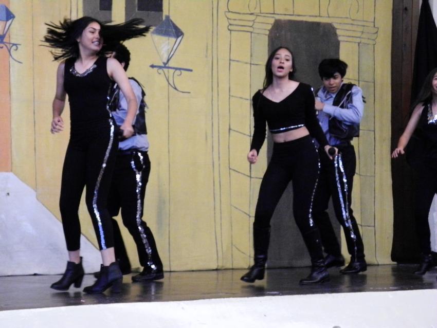 Semana Cultural Secundaria (trajes típicos, bailes regionales y doblajes)