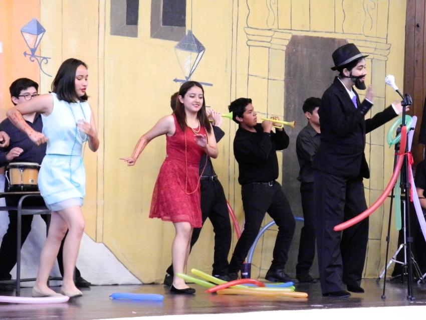 Semana Cultural Secundaria (trajes típicos, bailes regionales y doblajes)