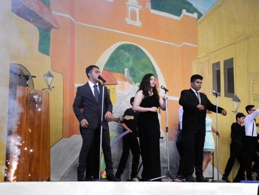 Semana Cultural Secundaria (trajes típicos, bailes regionales y doblajes)