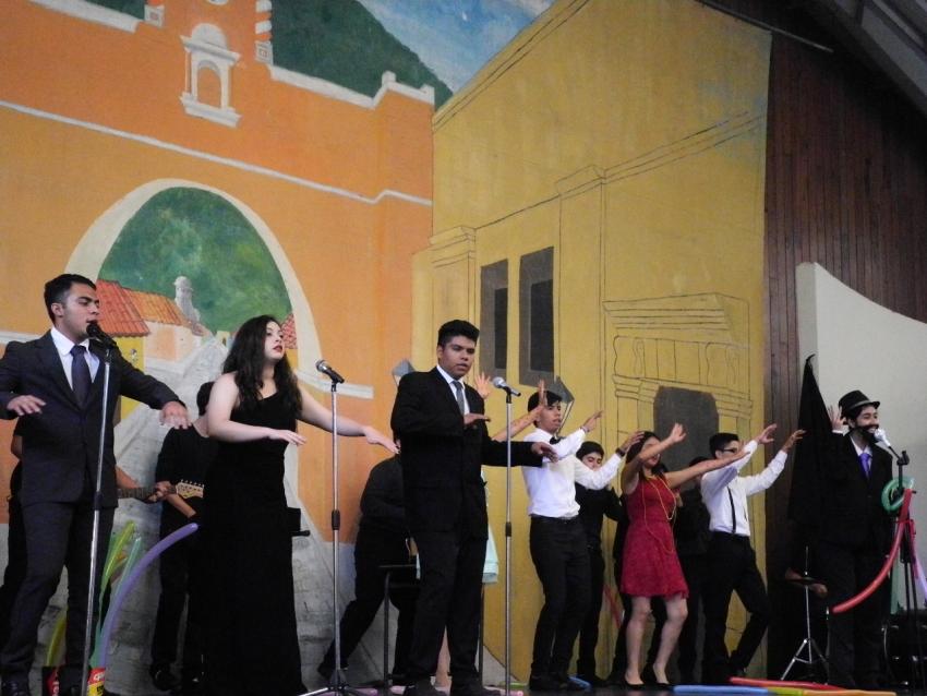Semana Cultural Secundaria (trajes típicos, bailes regionales y doblajes)