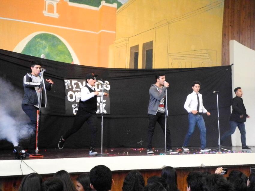 Semana Cultural Secundaria (trajes típicos, bailes regionales y doblajes)