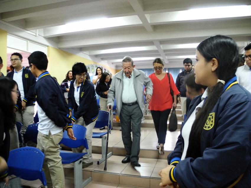 Charla de don Antonio Móbil