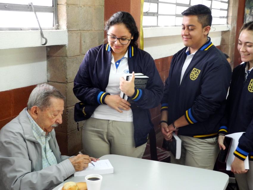 Charla de don Antonio Móbil