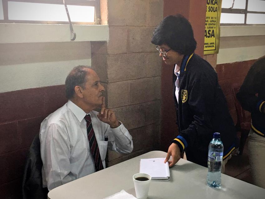Conversatorio con el escritor Victor Muñoz -Premio Nacional de Literatura-
